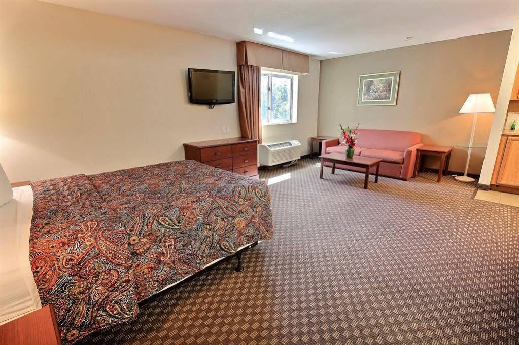 Intown Suites Extended Stay Newport News Va - I-64 Zewnętrze zdjęcie